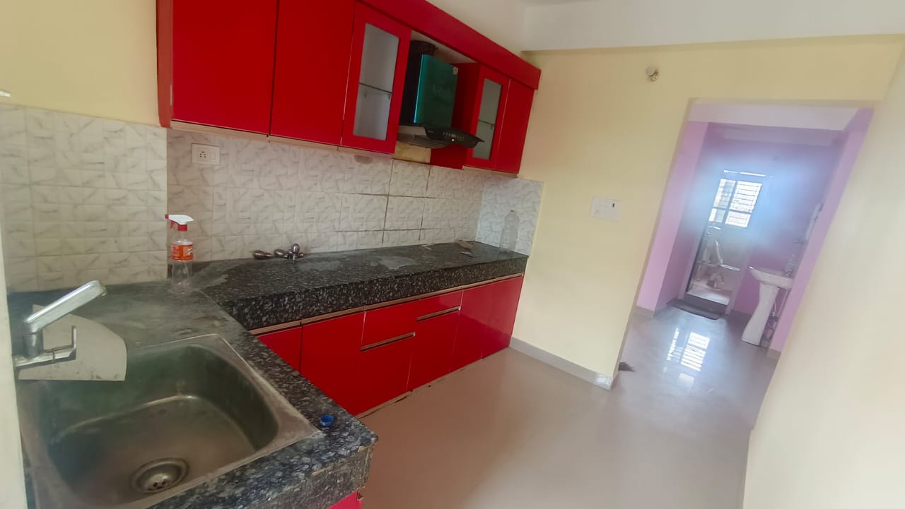 Semi Furnished 3bhk in Hengrabari, Guwahati, Assam, India for Rent